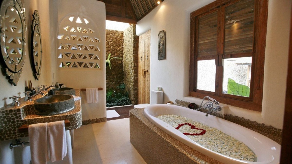 Ванная комната в балийском стиле