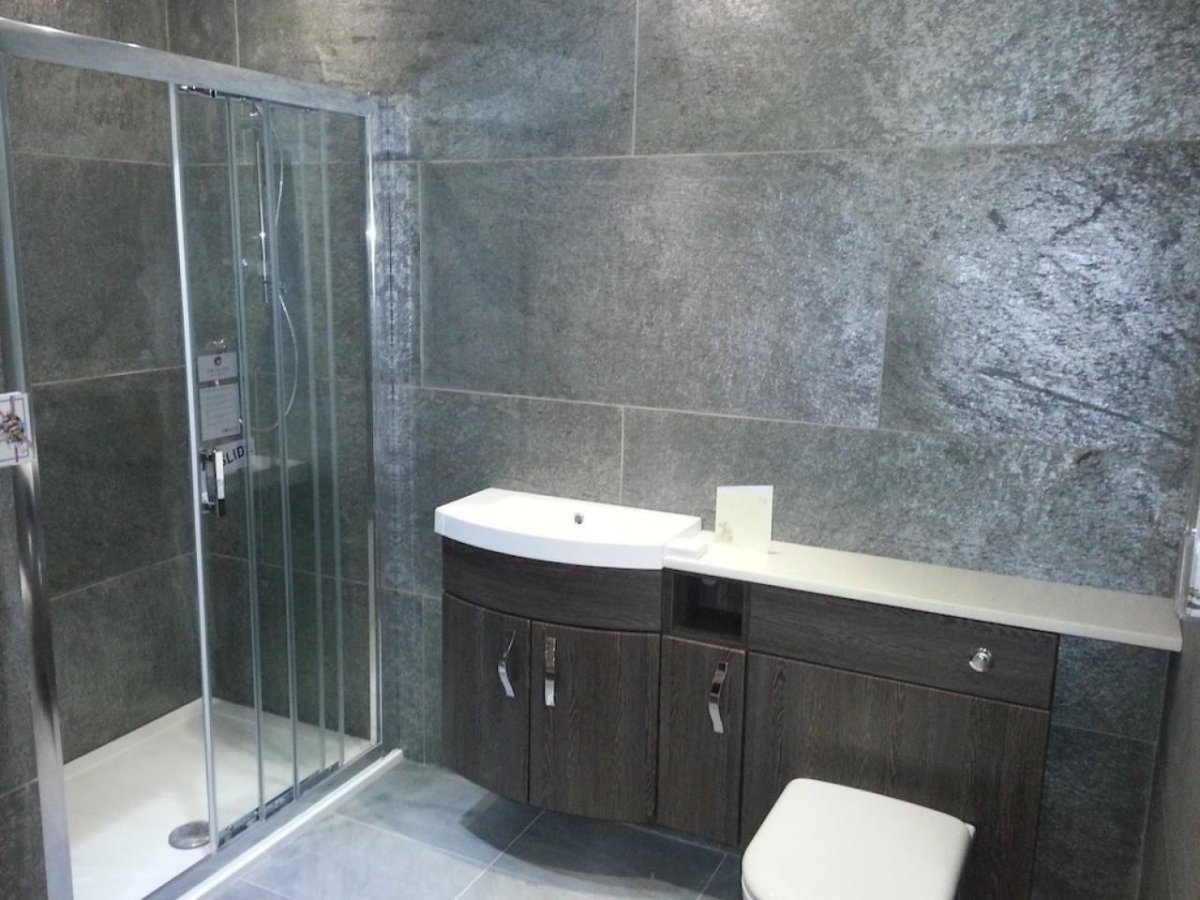 Декоративная плитка в ванную комнату