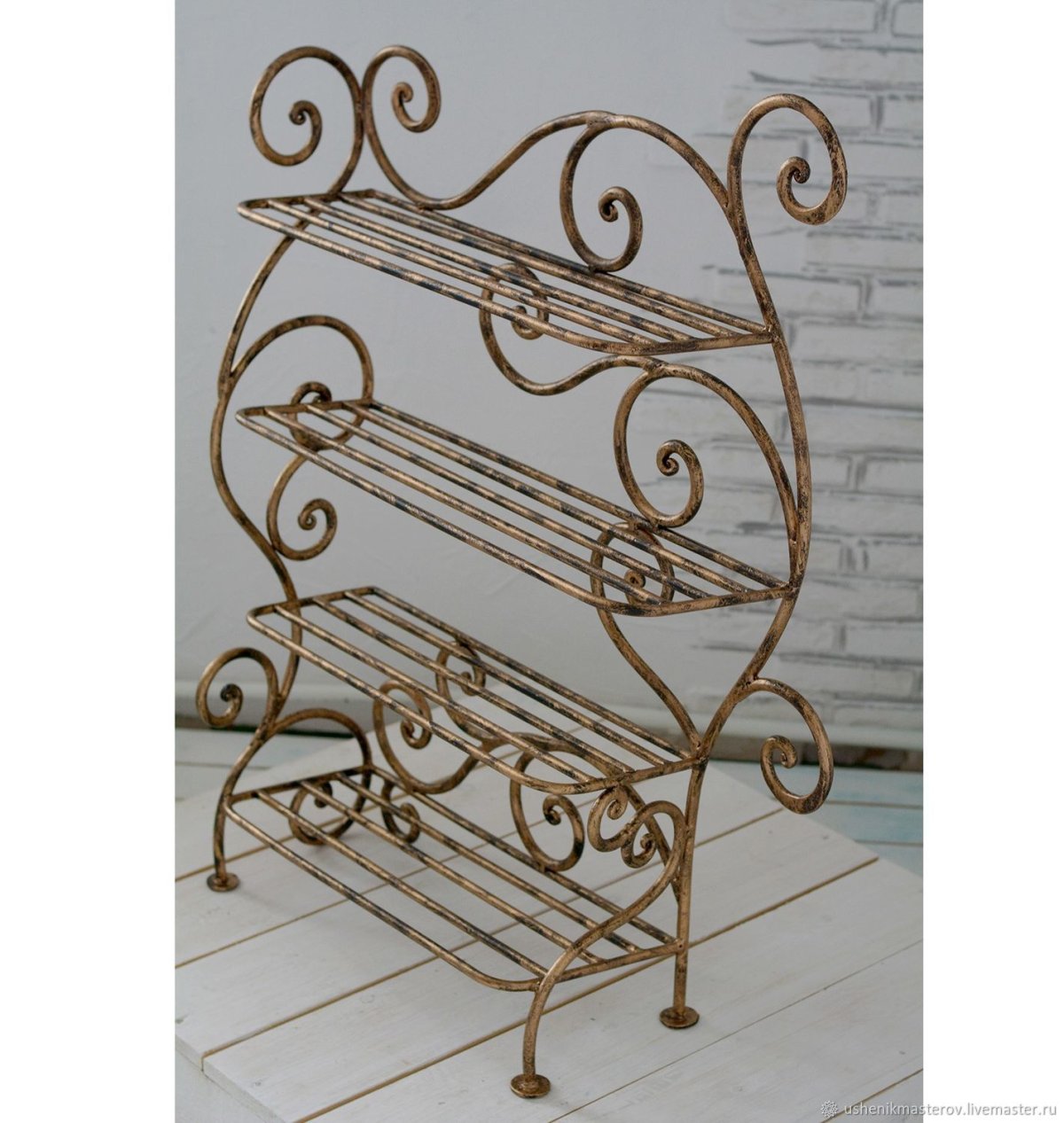 Кованые полочки на стену