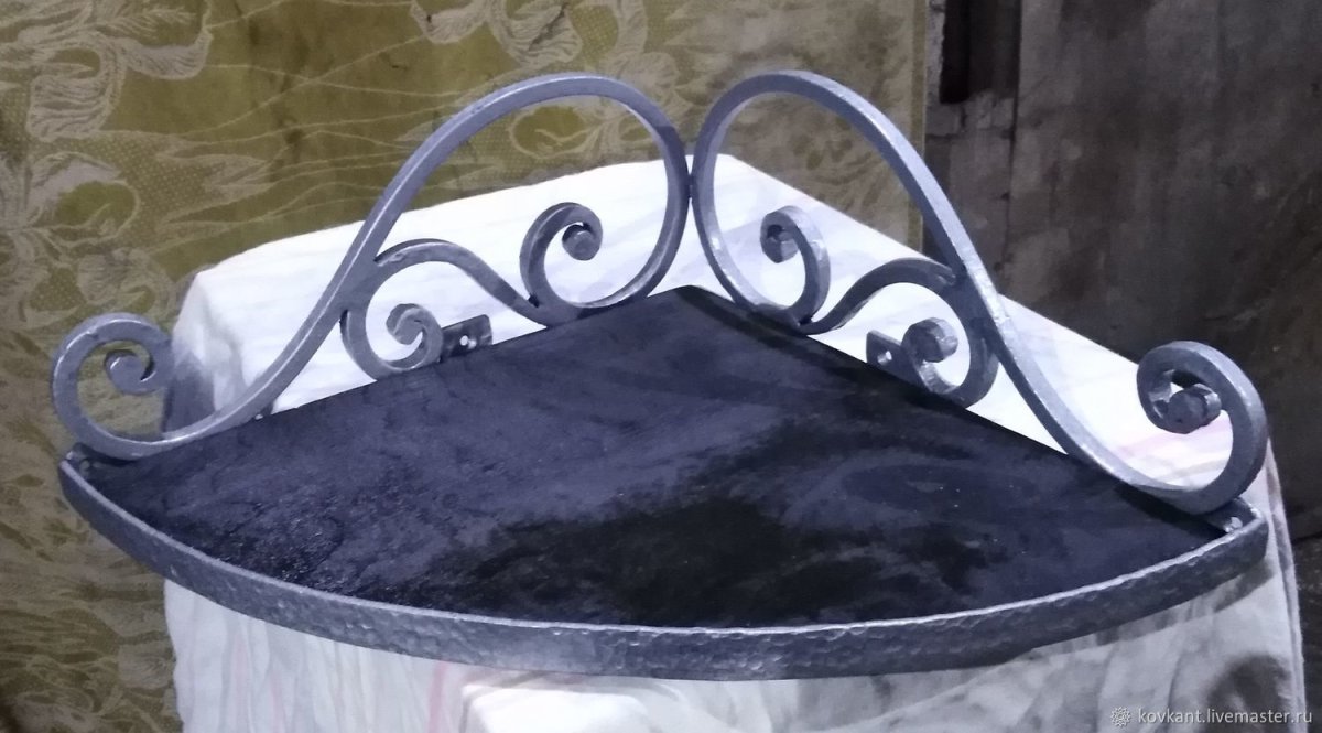 Кованые подставки для тарелок