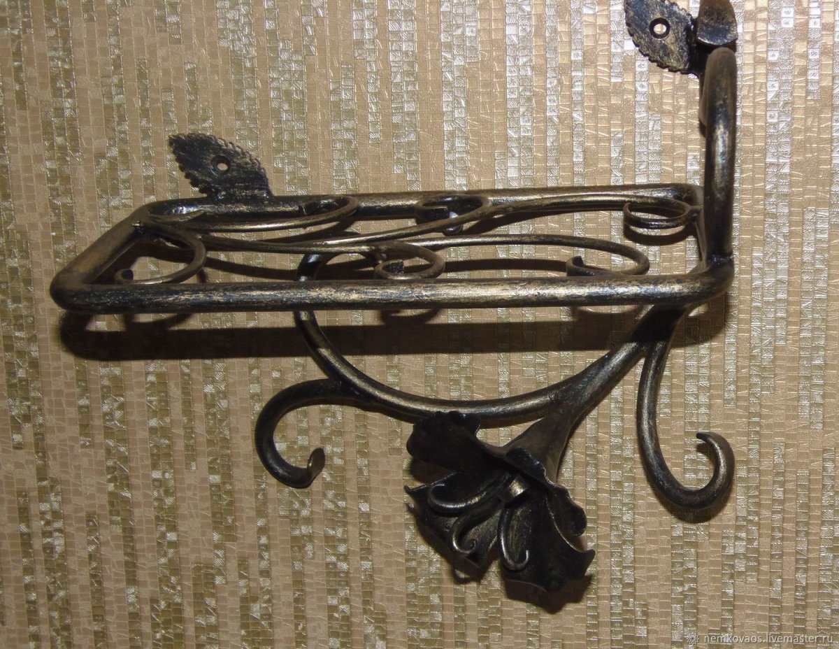 Этажерка в ванную комнату