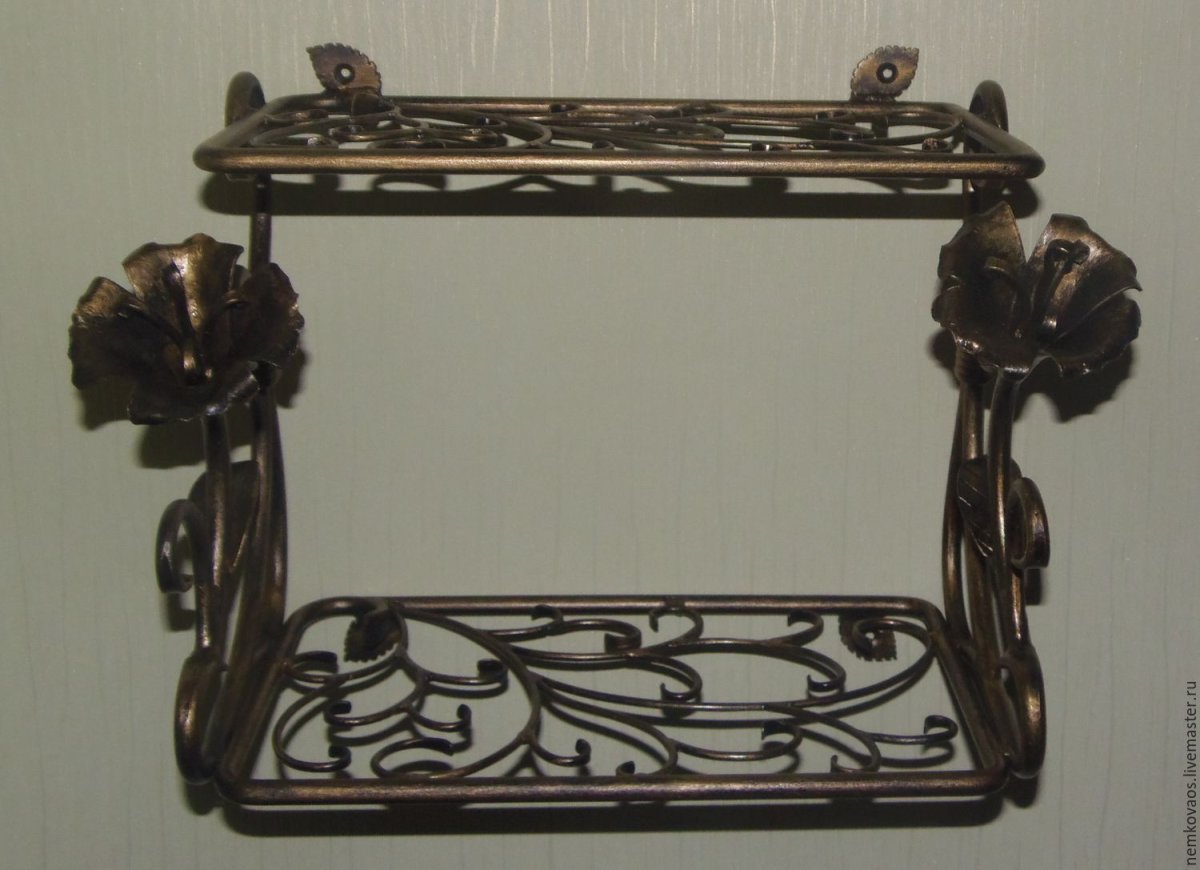 Кованная обувница для прихожей