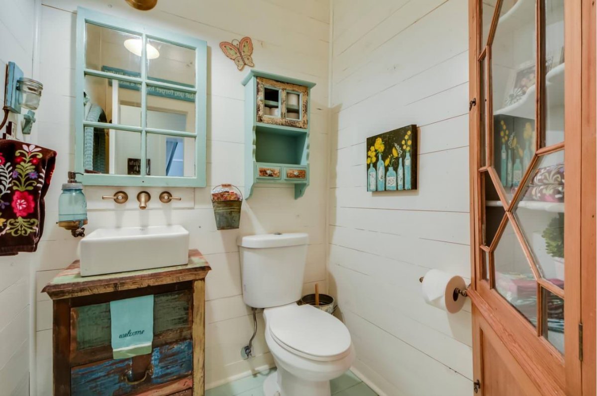 Декор туалета маленького