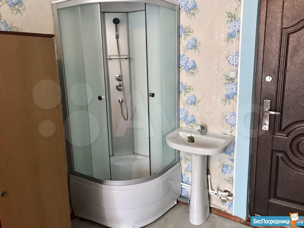 Комната в общежитии с душевой кабиной в Москва