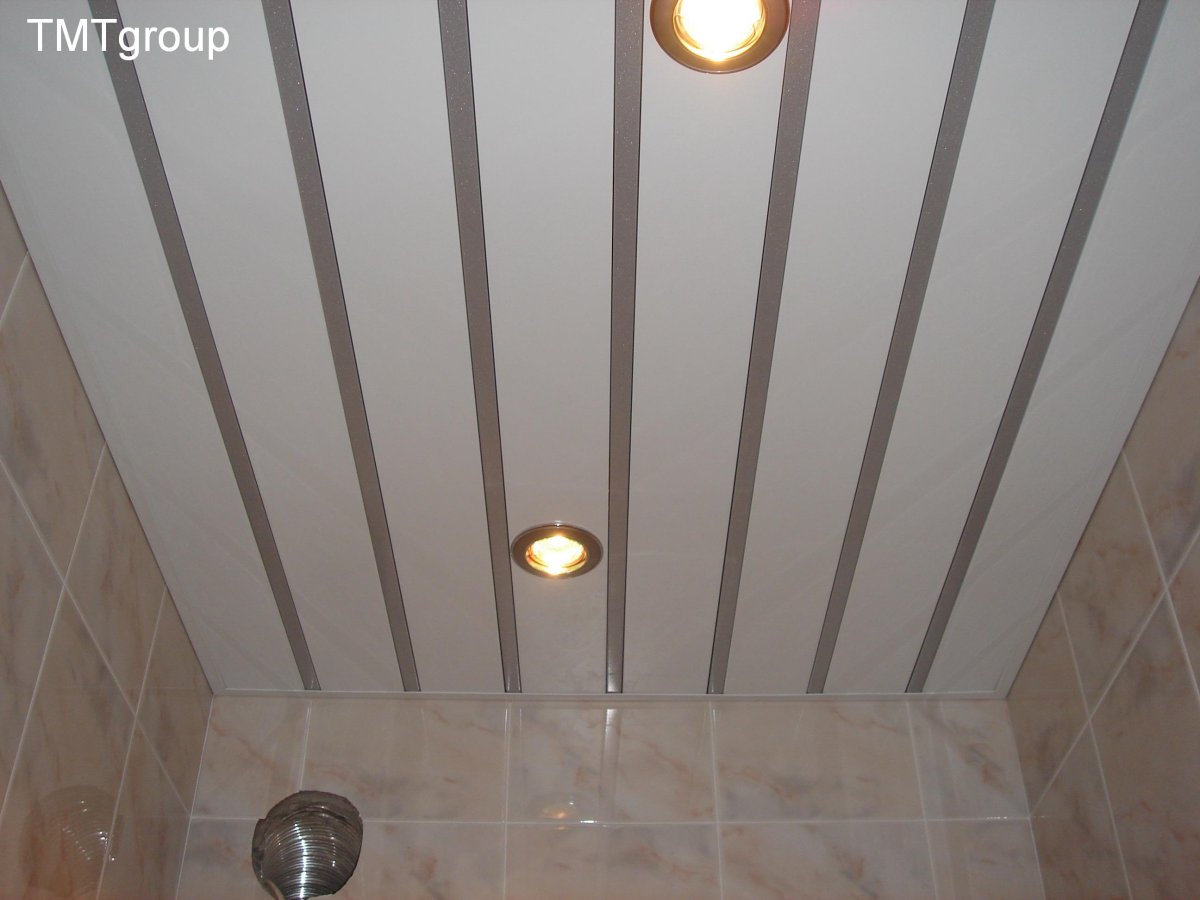 Реечный потолок Албес в ванной