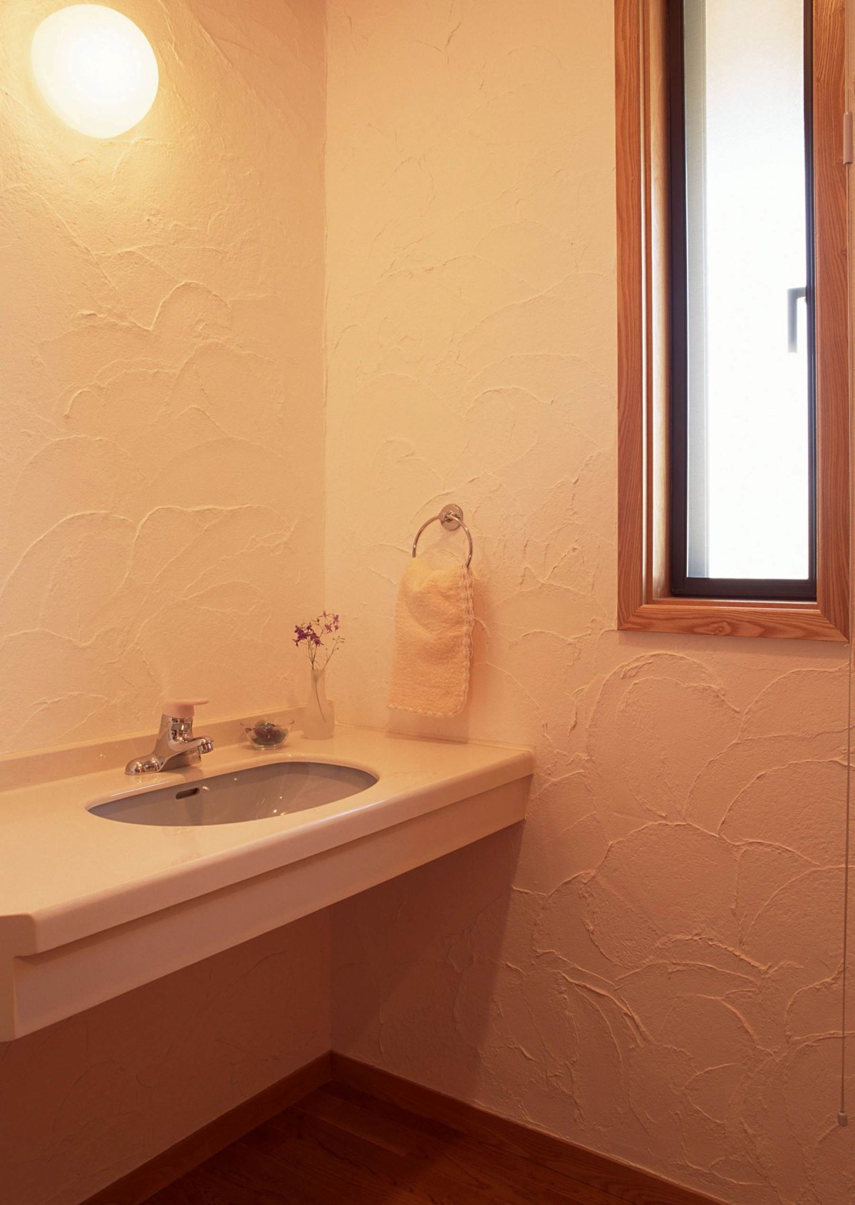 Декоративная штукатурка в ванной комнате хрущевка