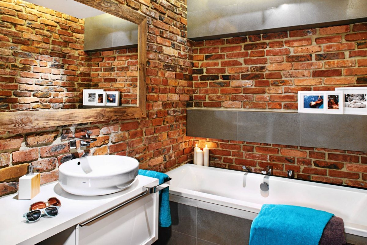 Декоративный кирпич в ванной комнате