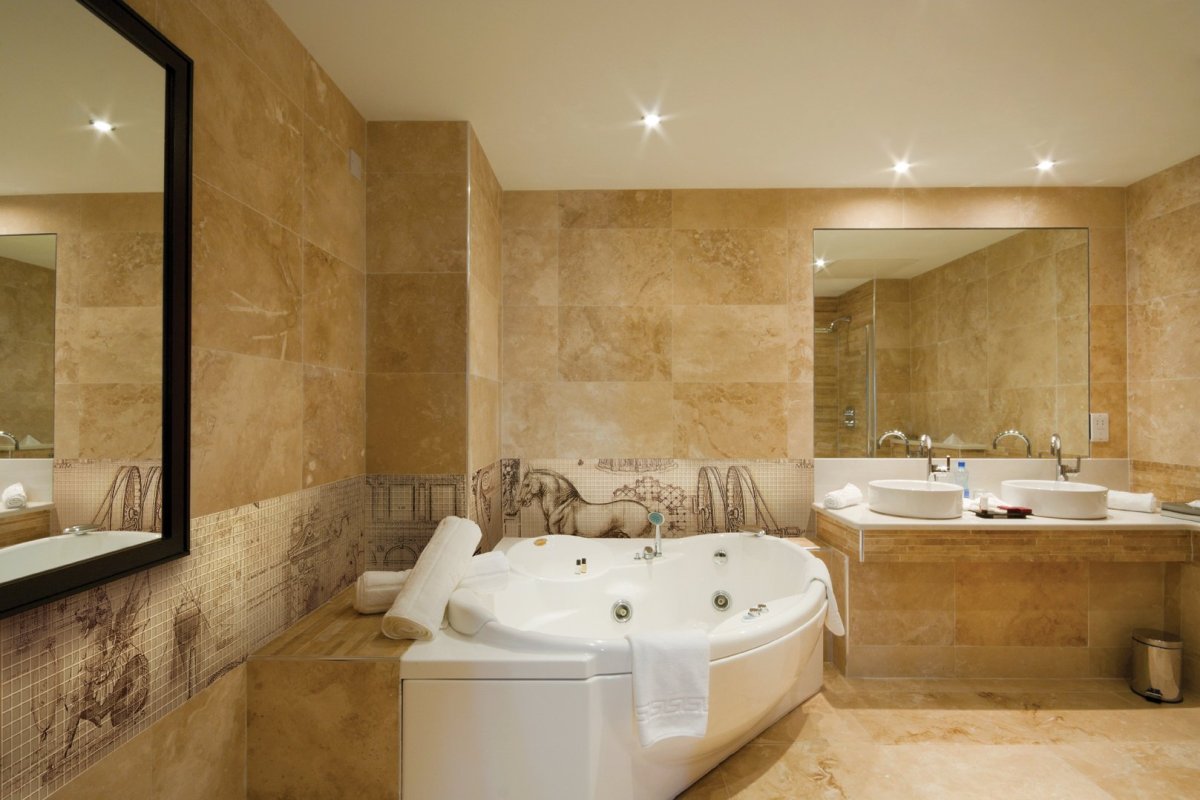 Панели в ванную под мрамор