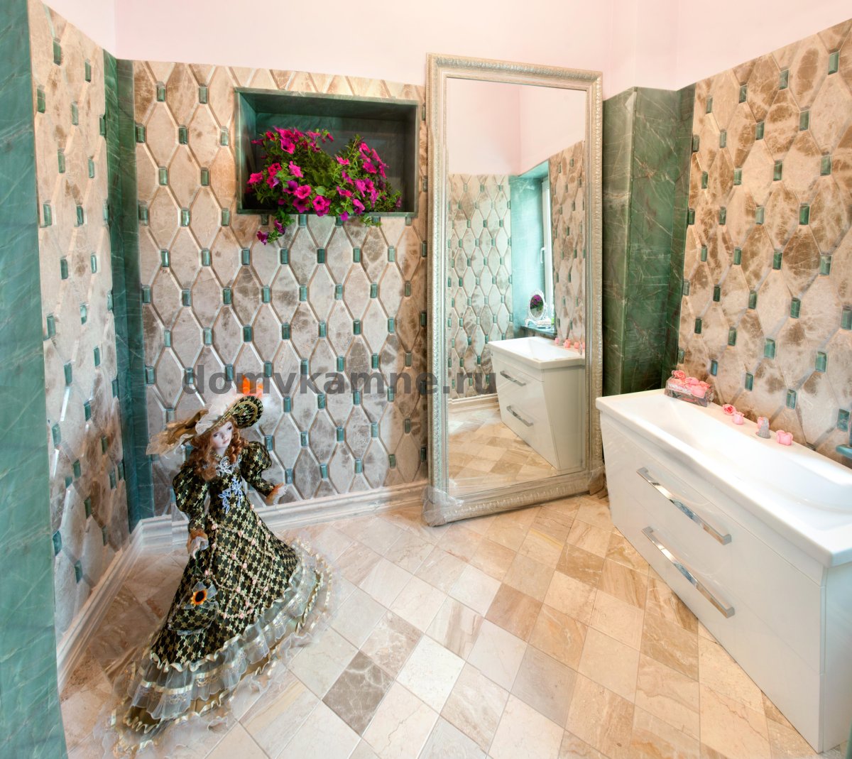 Зеркальный кабанчик плитка