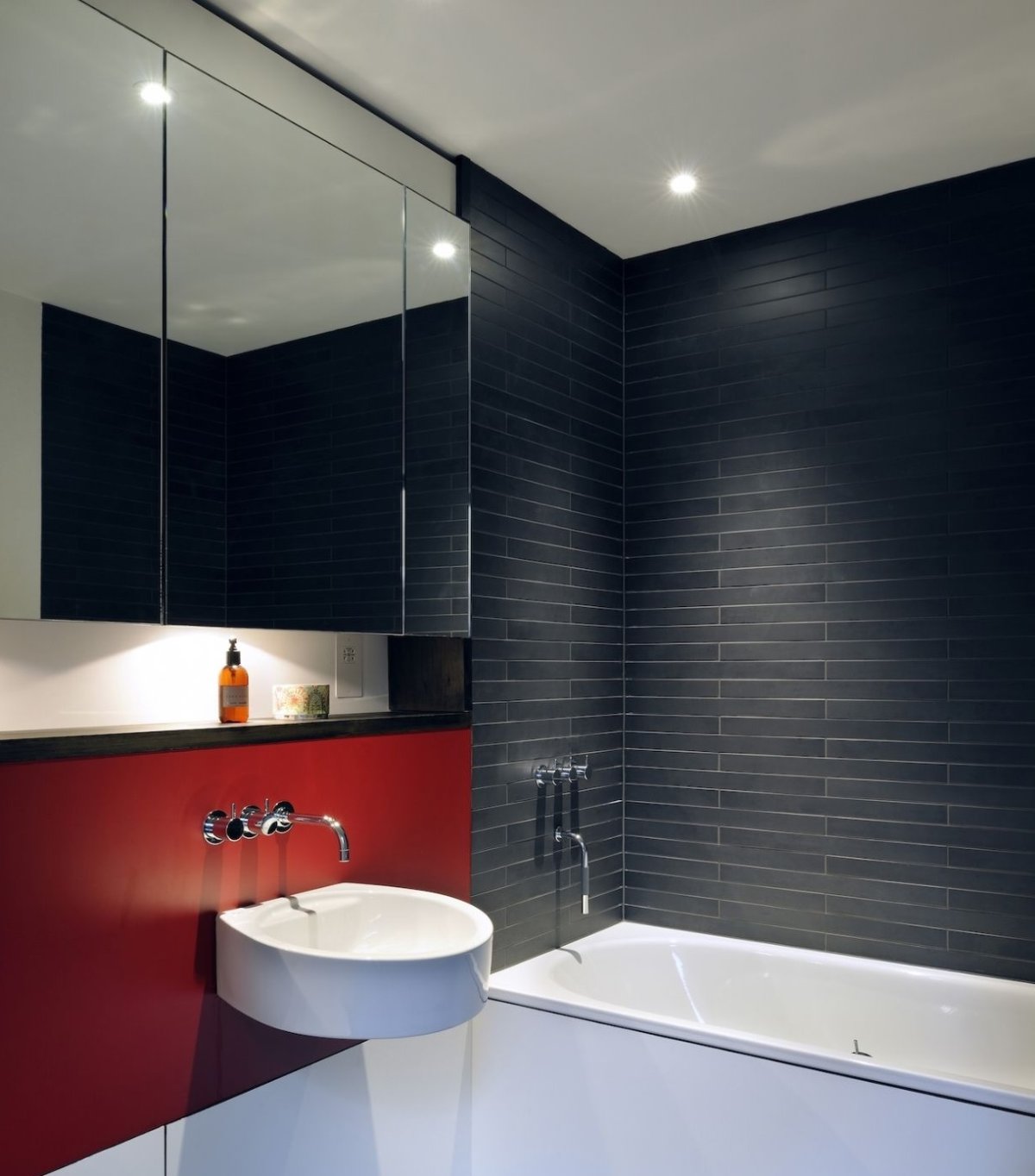 Однотонные Ванные комнаты