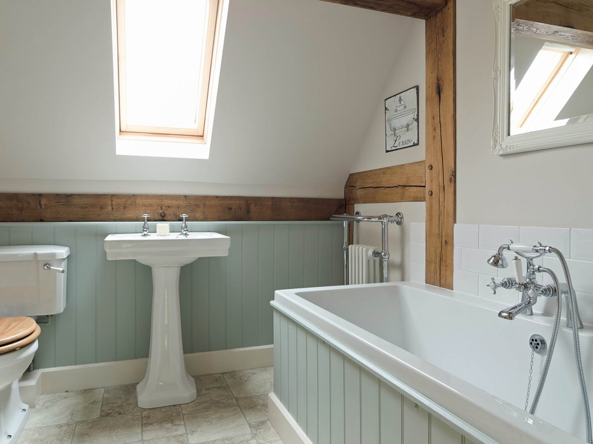 Ванна вагонка крашеная