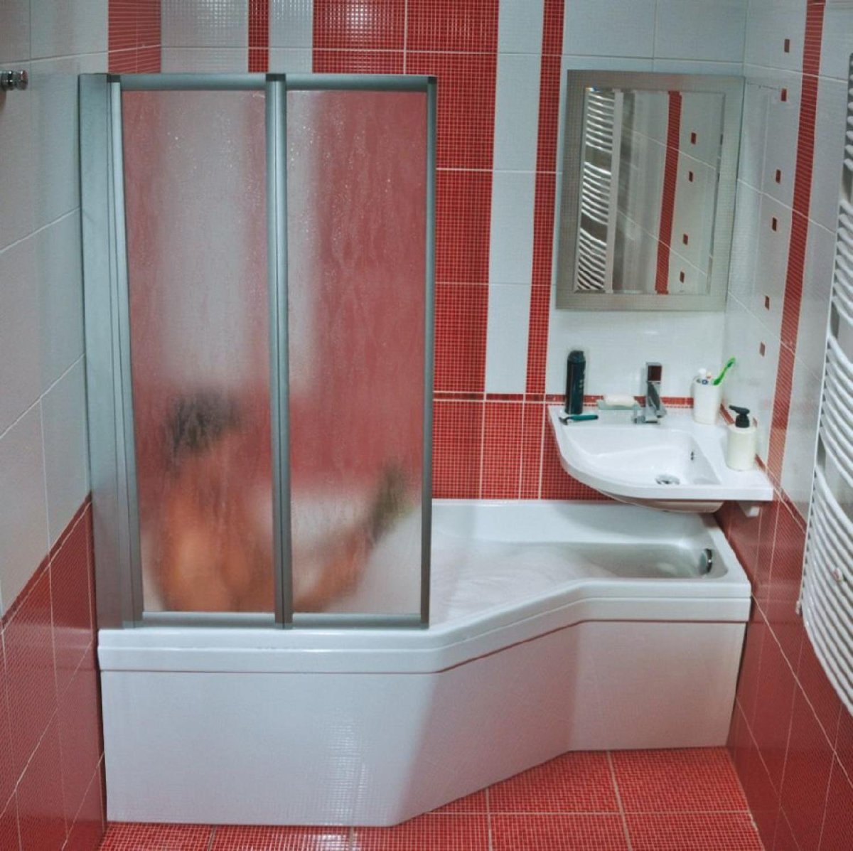 Ванная комната с душевой