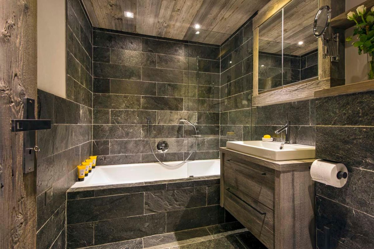 Каменная плитка в ванную