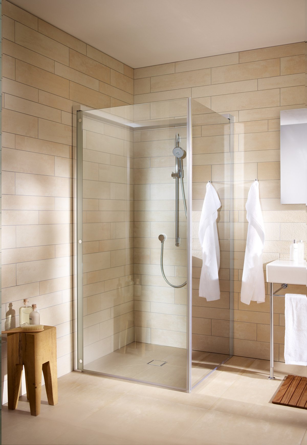 Ванная комната с трапом и душем