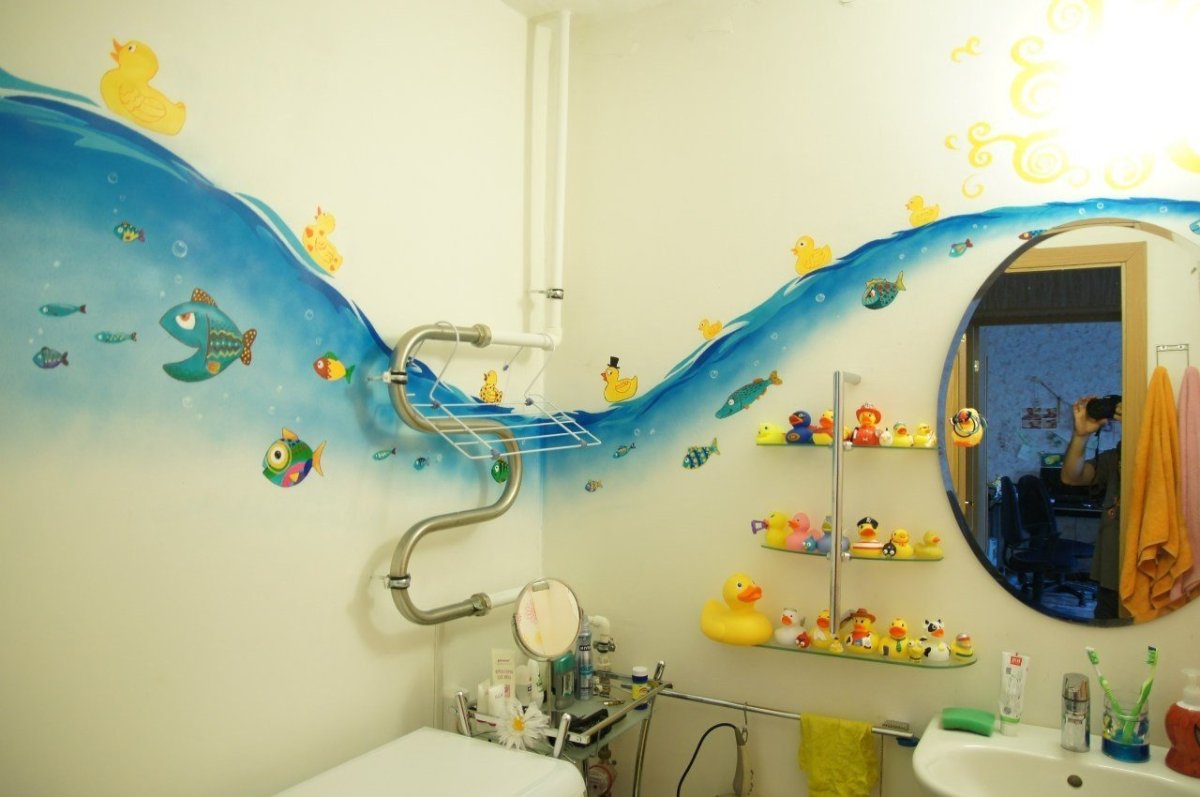 Необычная покраска ванной комнаты