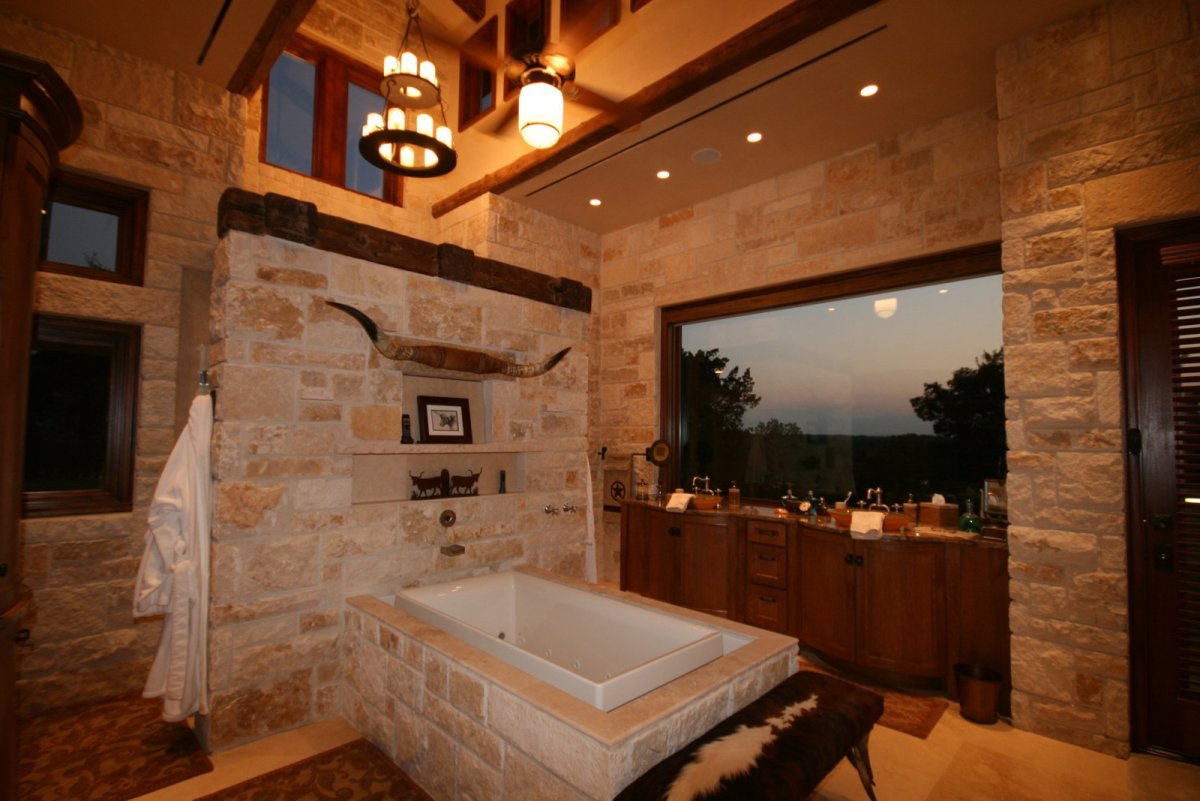 Комната отделанная камнем