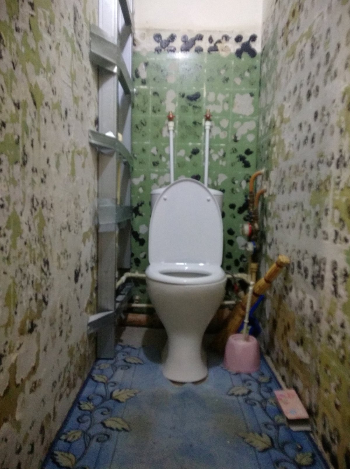 Туалет в хрущевке до и после