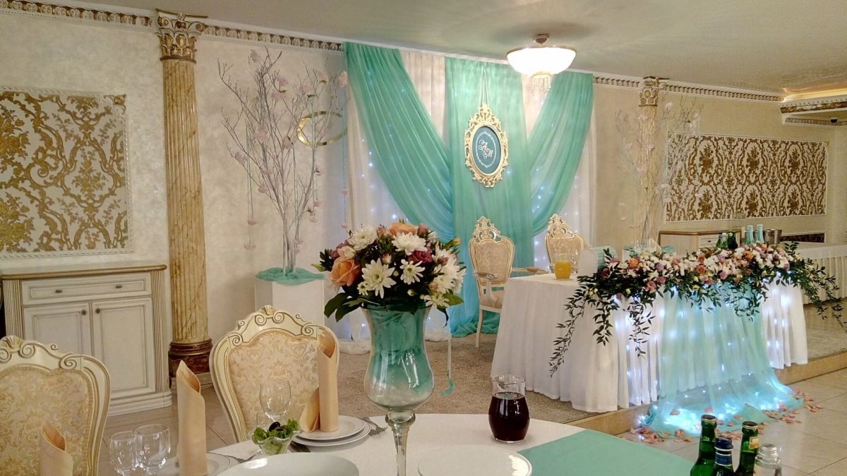 Украшение свадебного зала