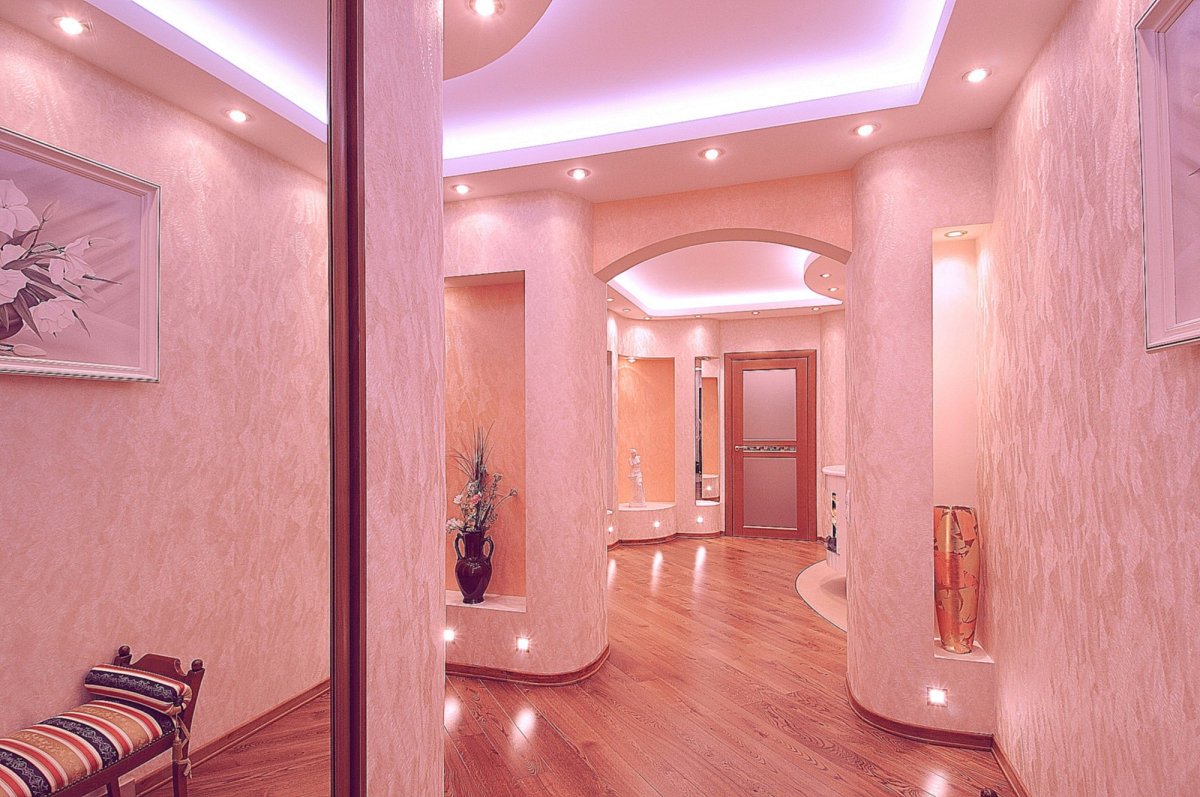 Гостиная в золотисто бежевых тонах