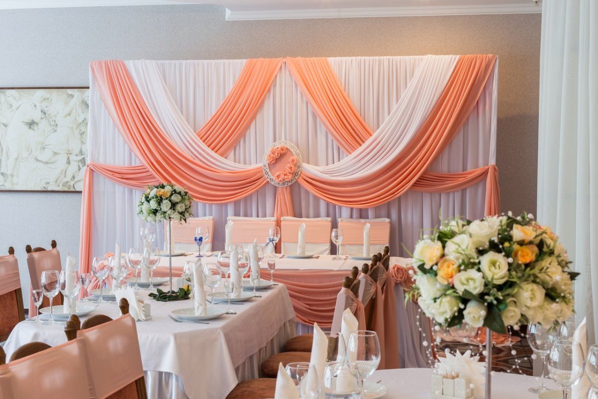 Украшение свадьбы в персиковых тонах