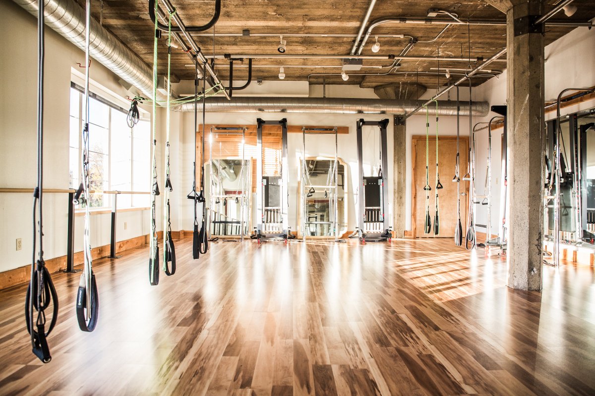 Интерьер фитнес студии