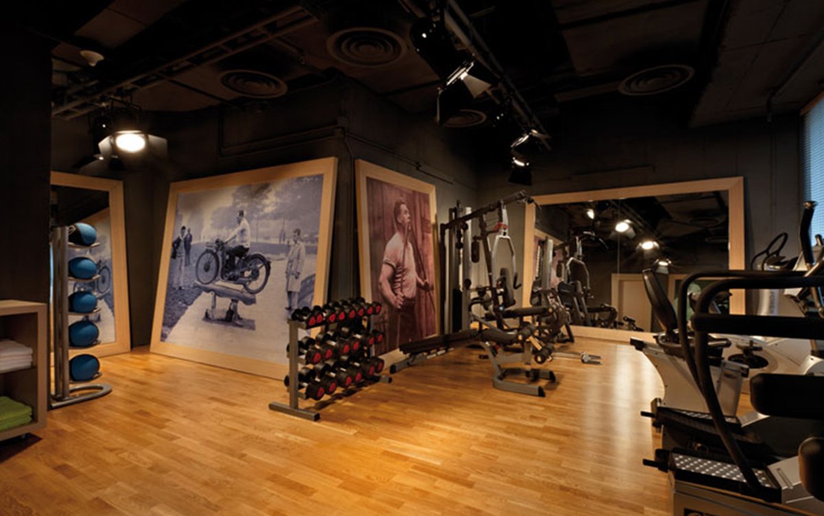 Интерьер спортивной студии