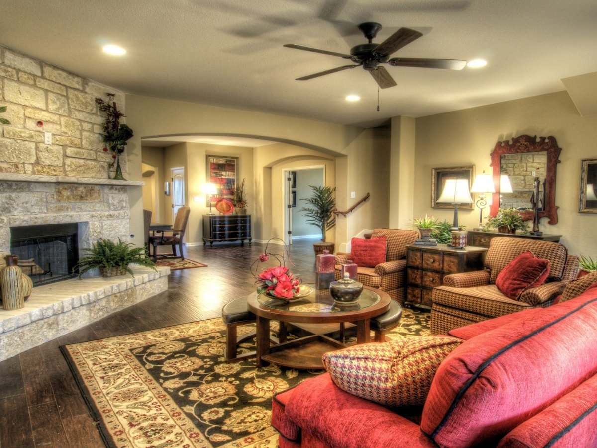 Гостиная с камином