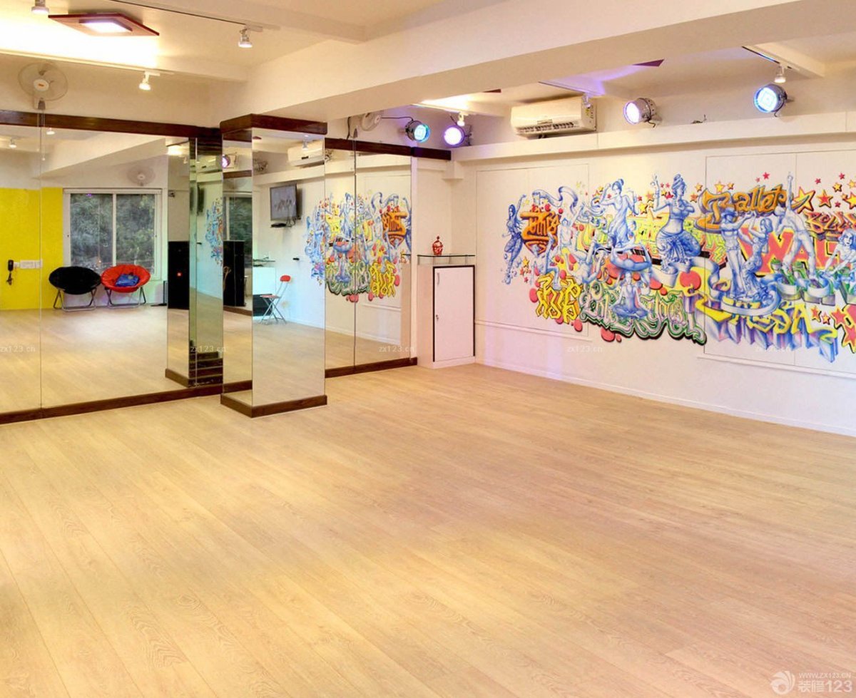 Интерьер зала для танцев