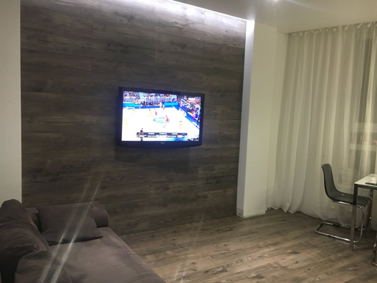 Ламинат под телевизор с подсветкой