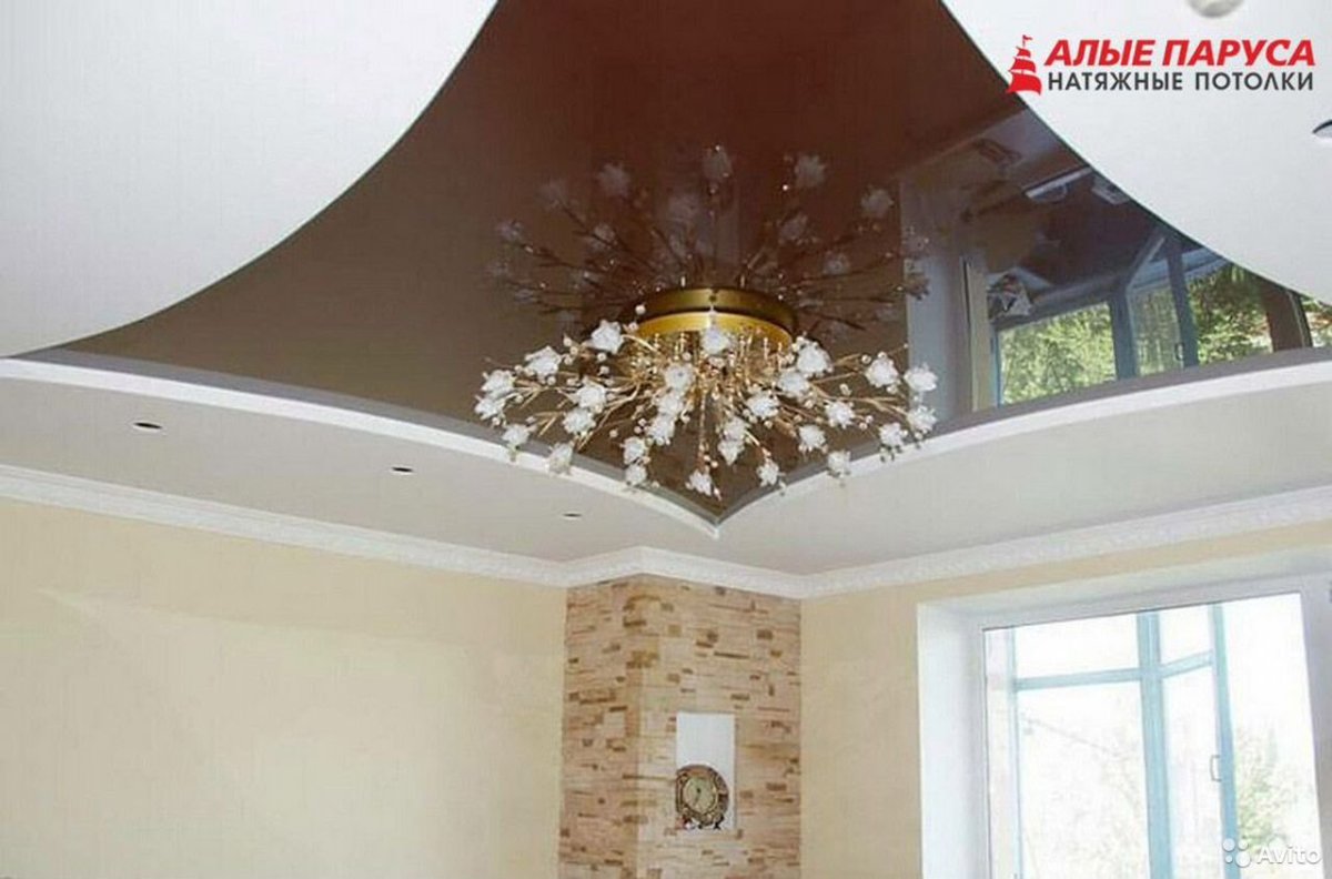 Янтарный цвет в интерьере гостиной