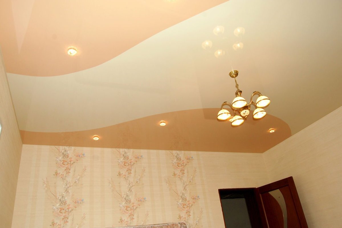 Натяжной потолок в зал 20кв