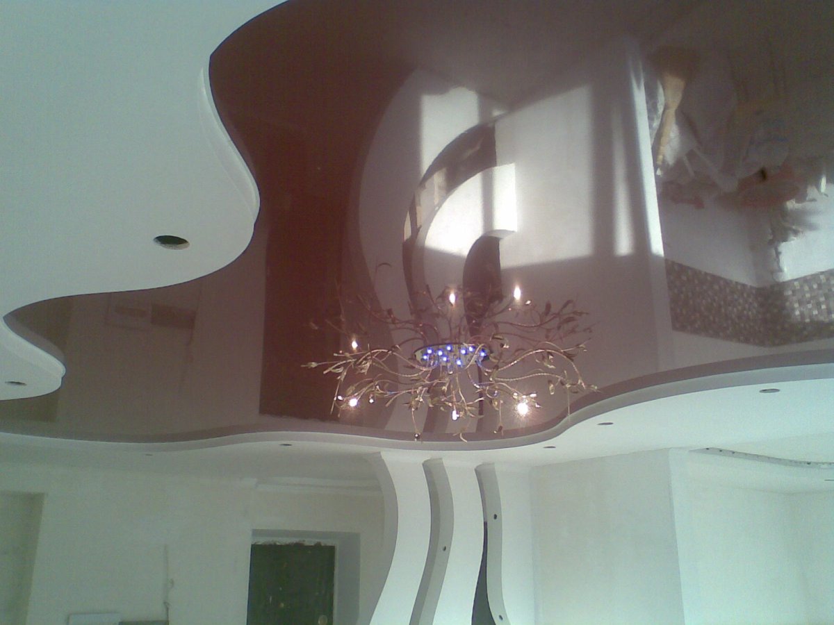 Зал в розовых тонах