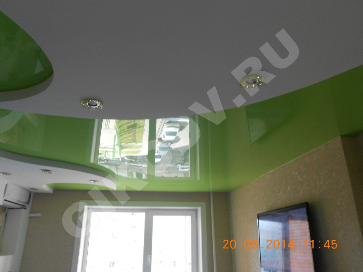 Потолок двухуровневый натяжной для гостиной
