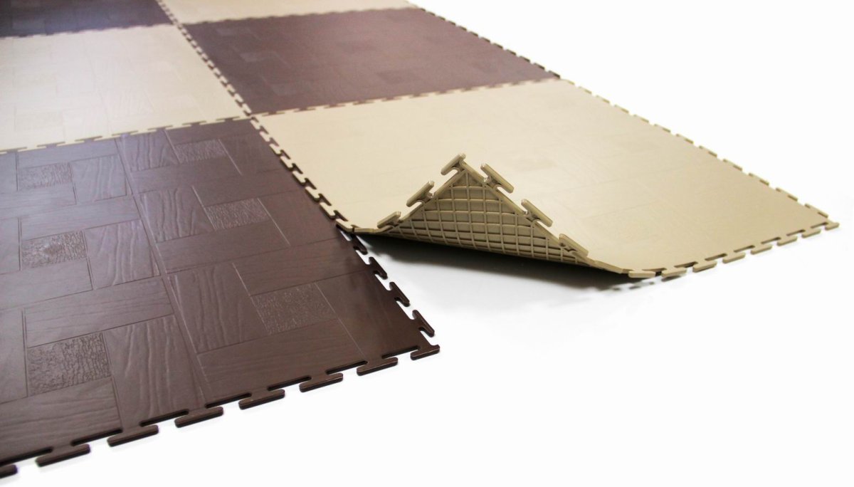 Резиновый пол для автосервиса