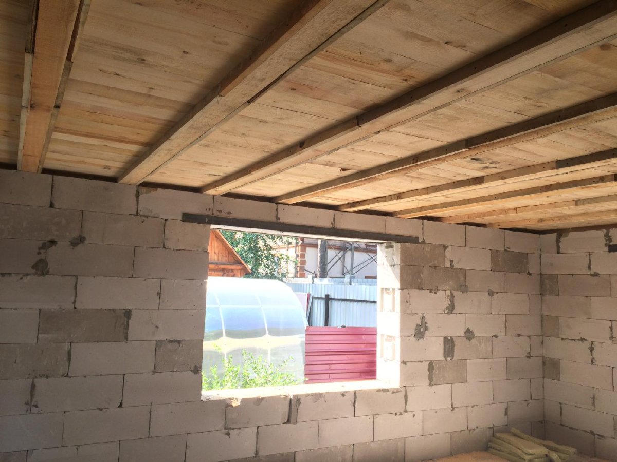 Потолочное перекрытие гаража из газобетона