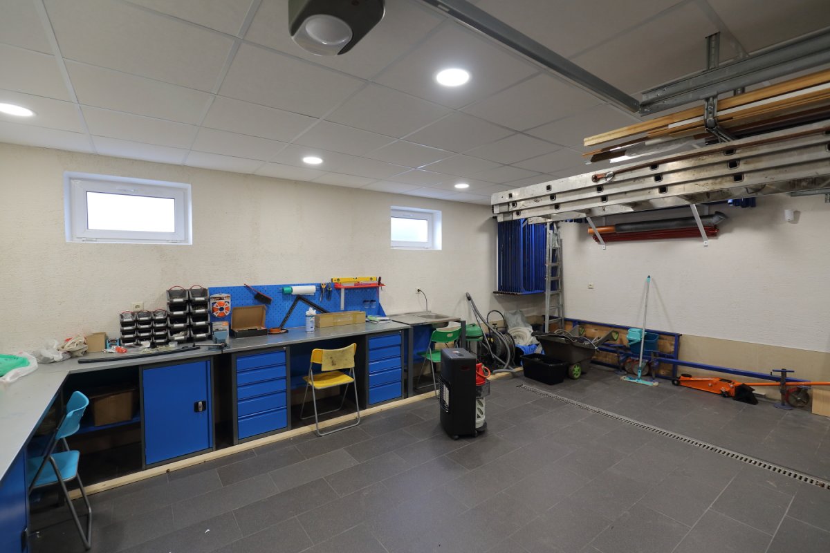 Мастерская в гараже