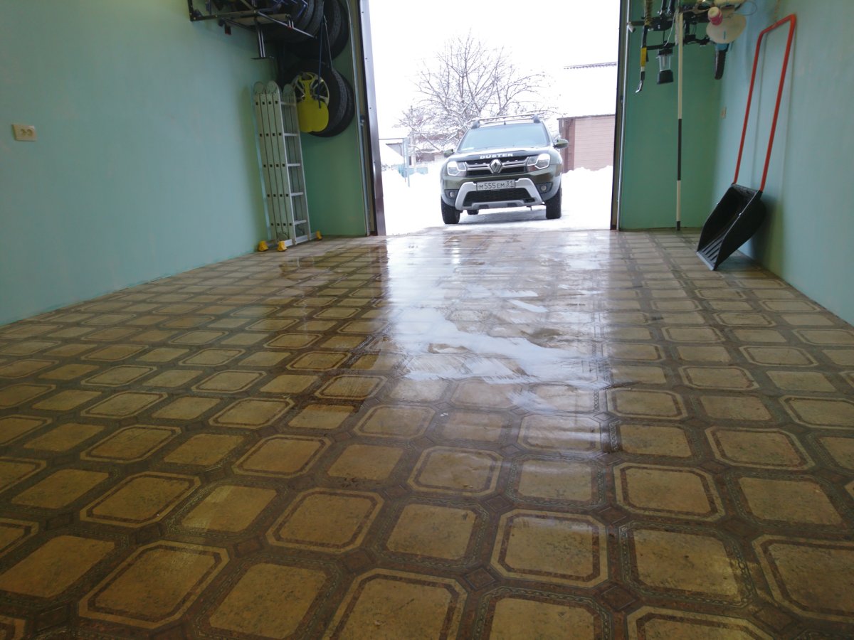 Гараж с комнатой