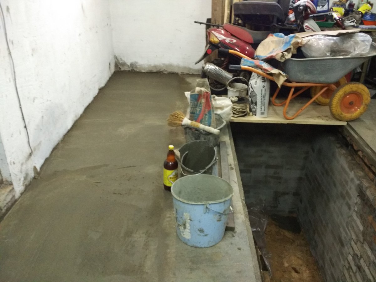 Пол в гараже с ямой