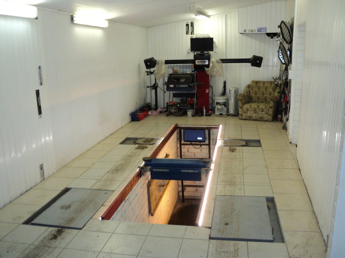 Стенд развал схождения на яме