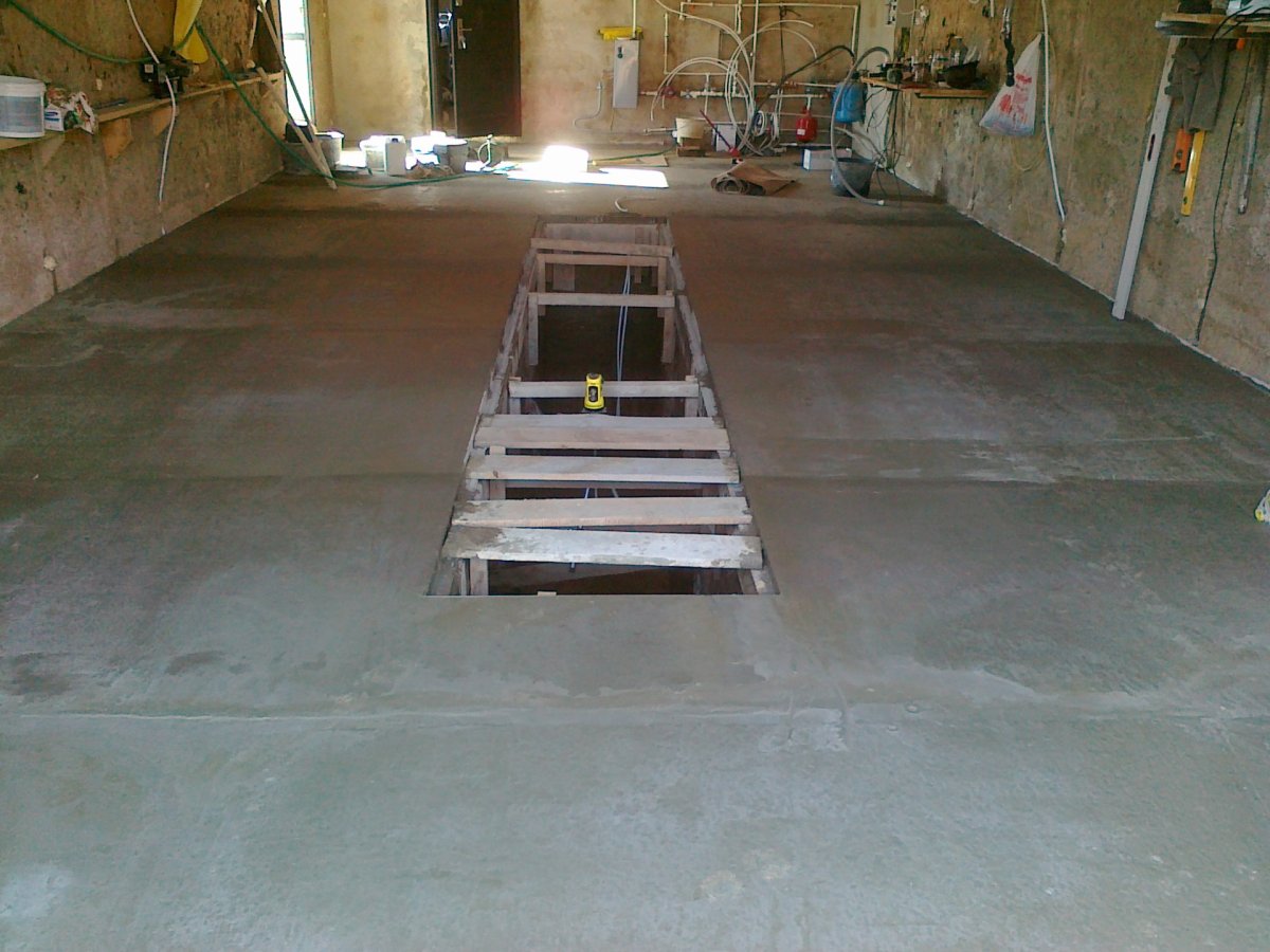 Бетонное перекрытие в гараже