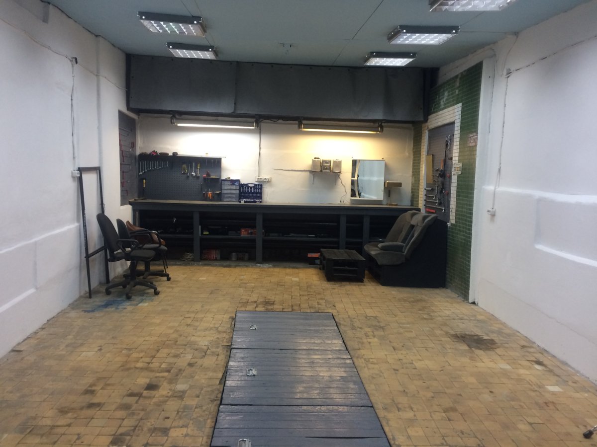 Ижорский гараж