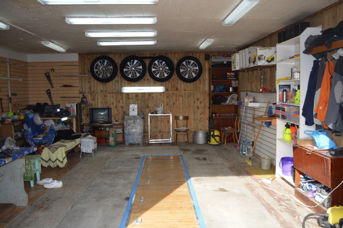Обстановка в гараже