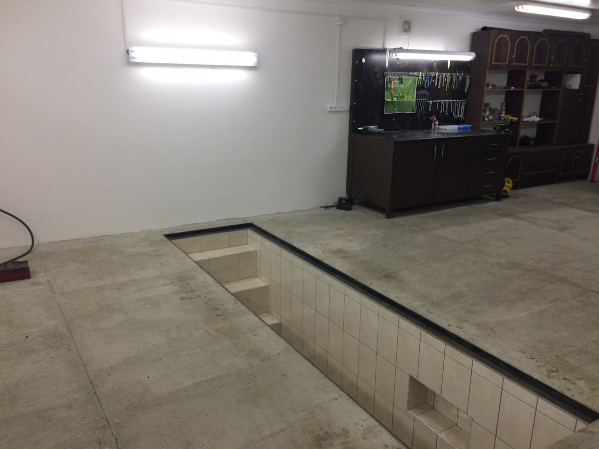 Плитка в гараж на стены