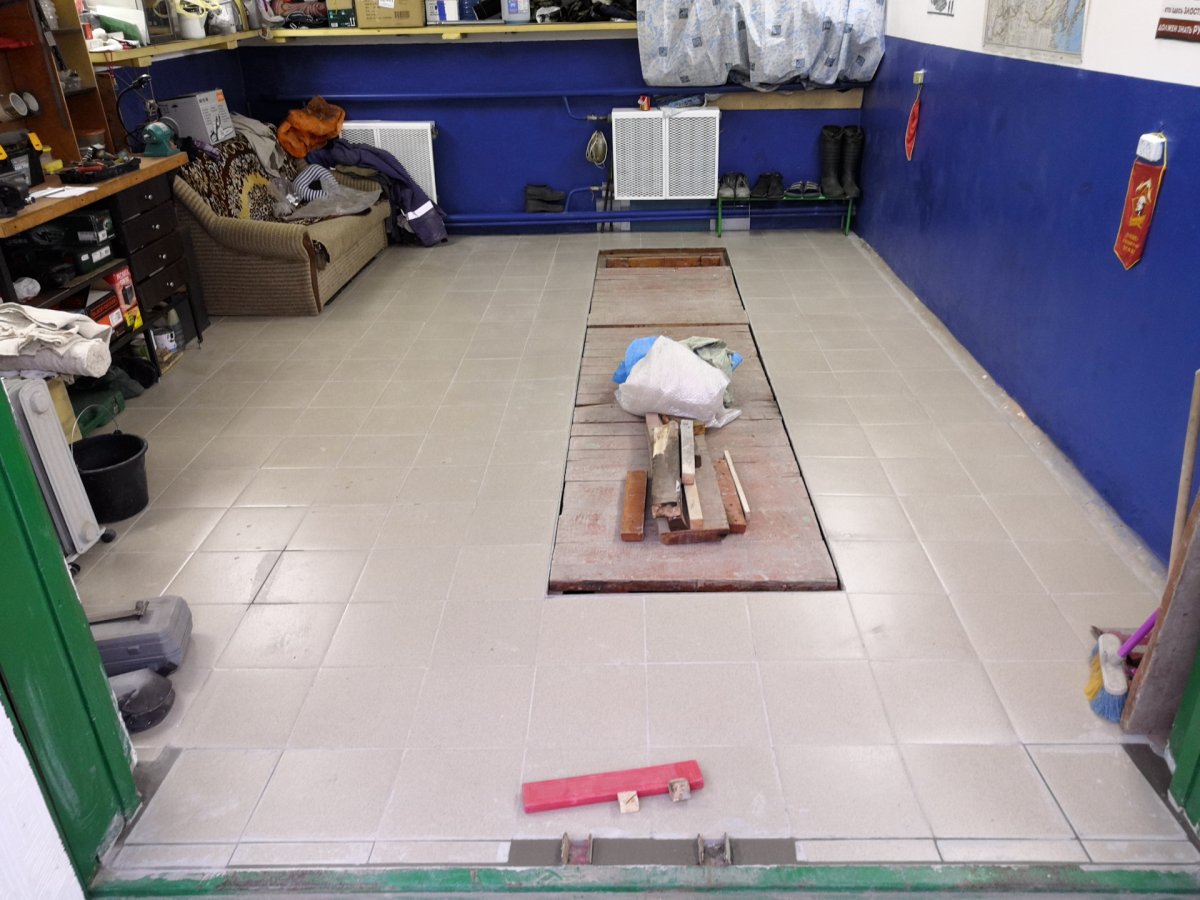 Плитка для гаража