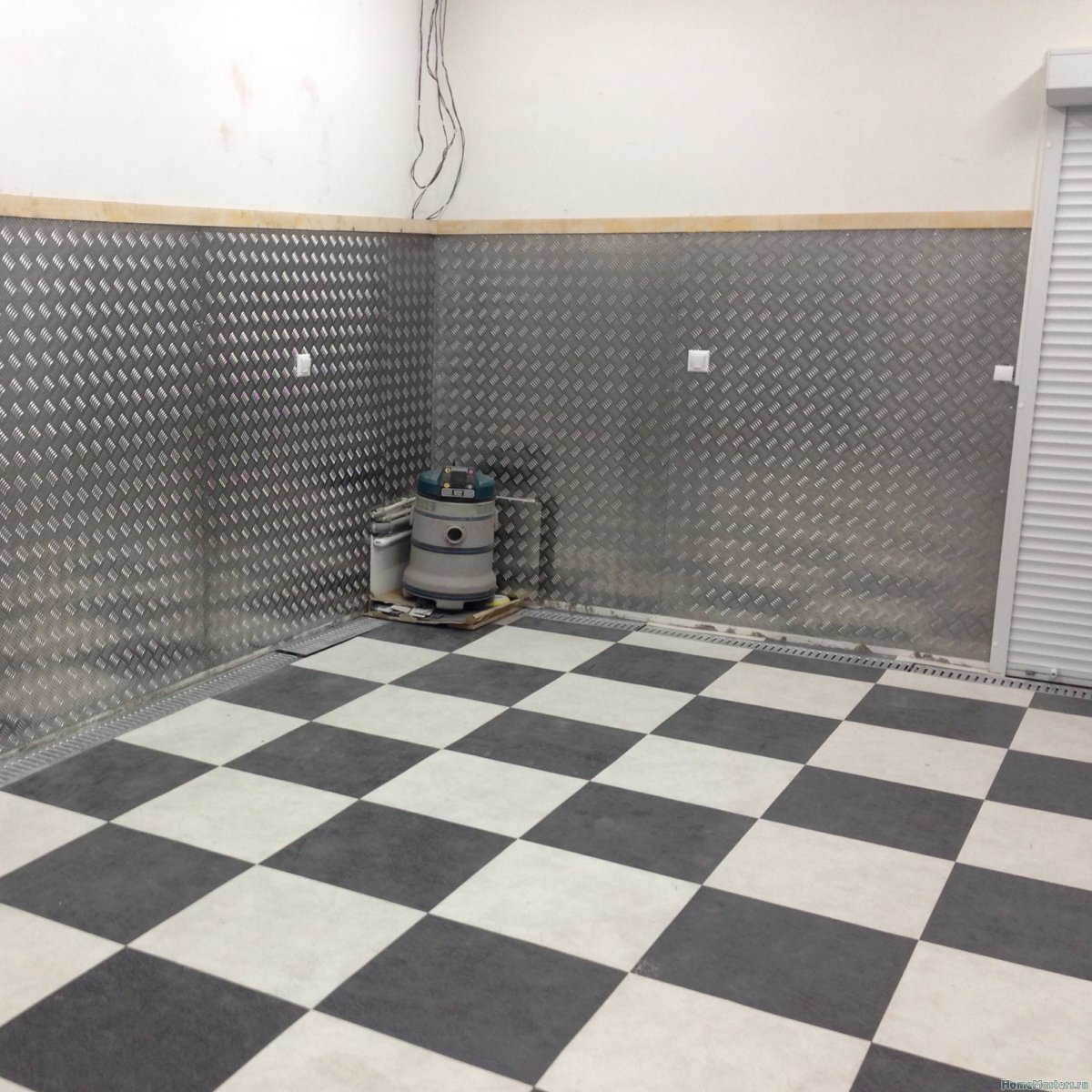 Интерьер гаража