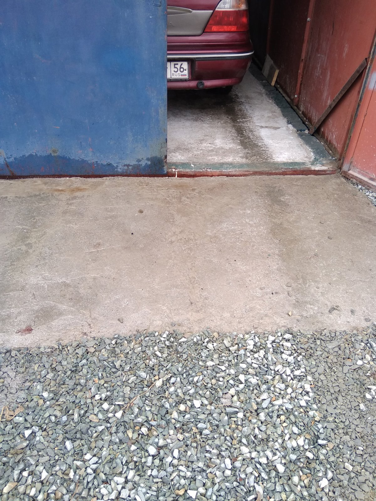 Отделка гаража керамогранитом