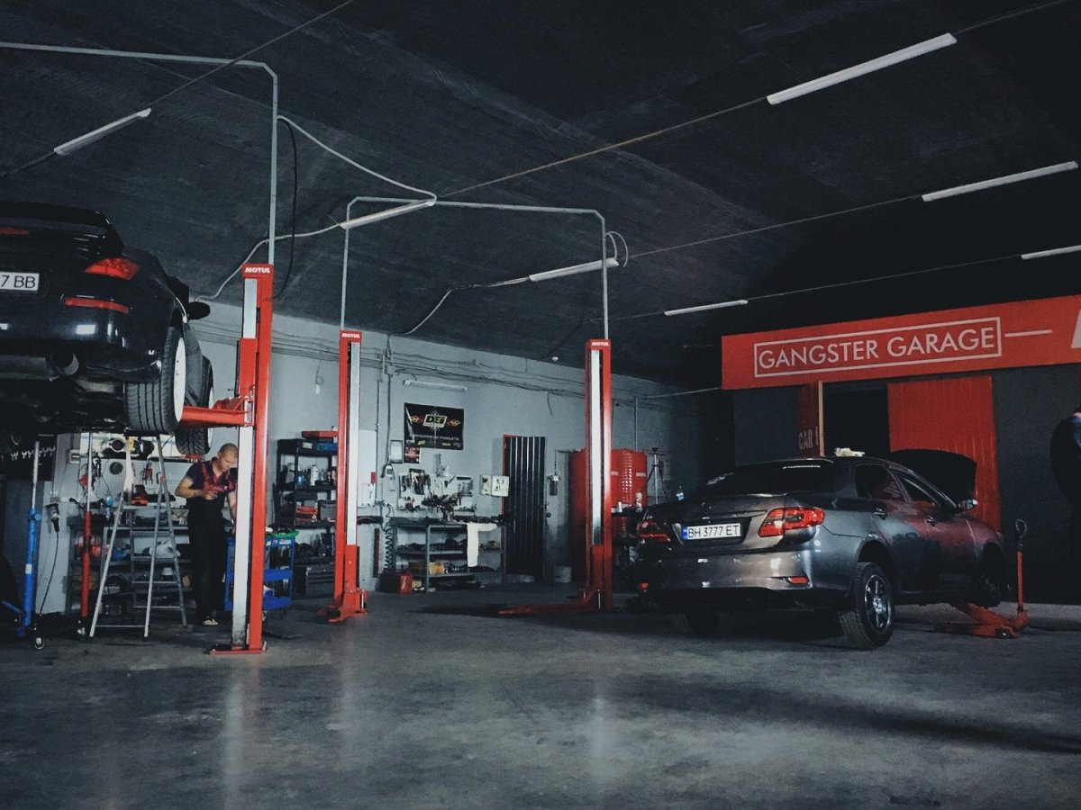 Красивая автомастерская