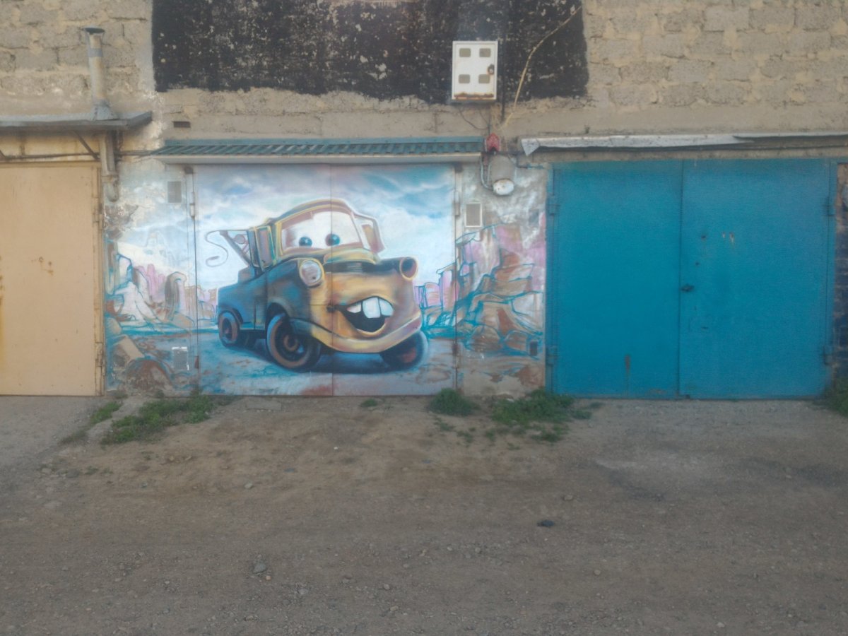 Машина в мультяшном стиле