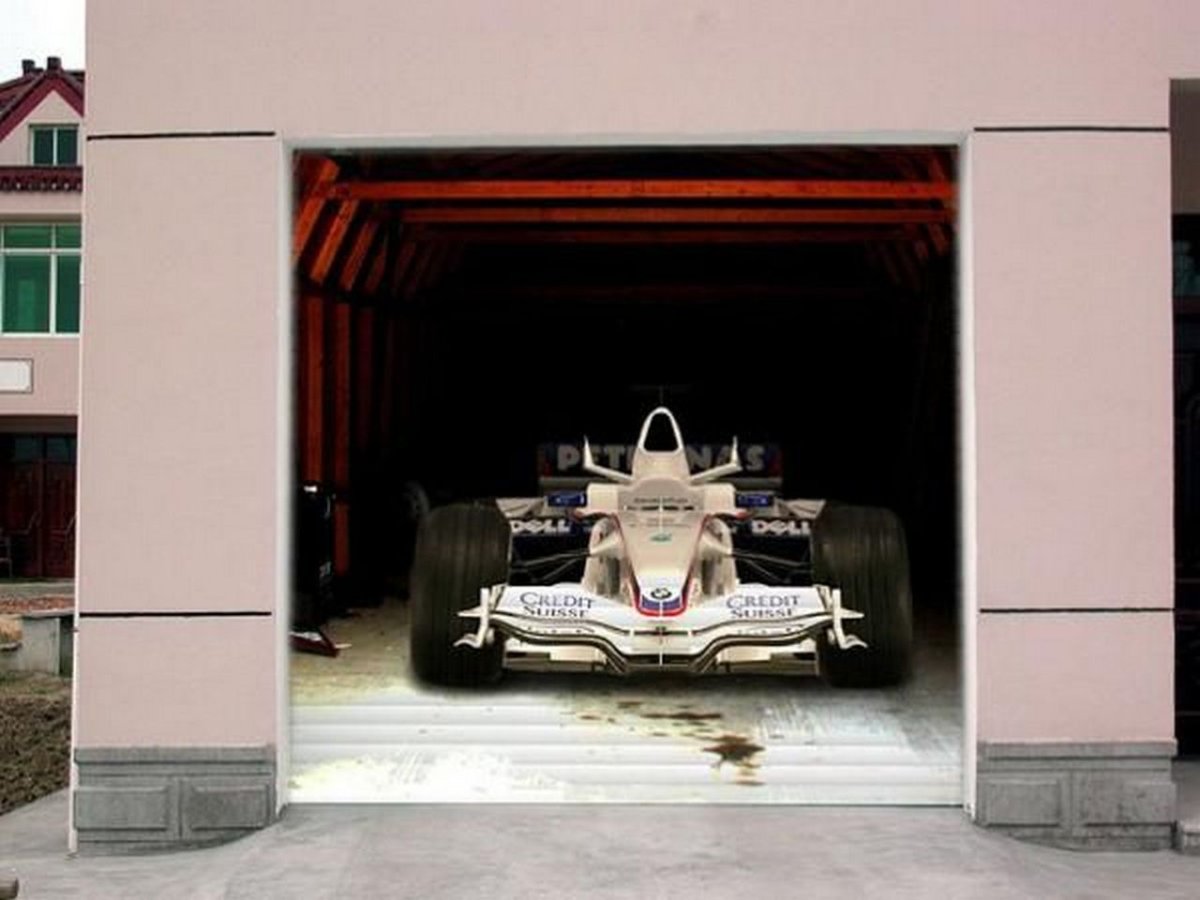 Креативные гаражные ворота