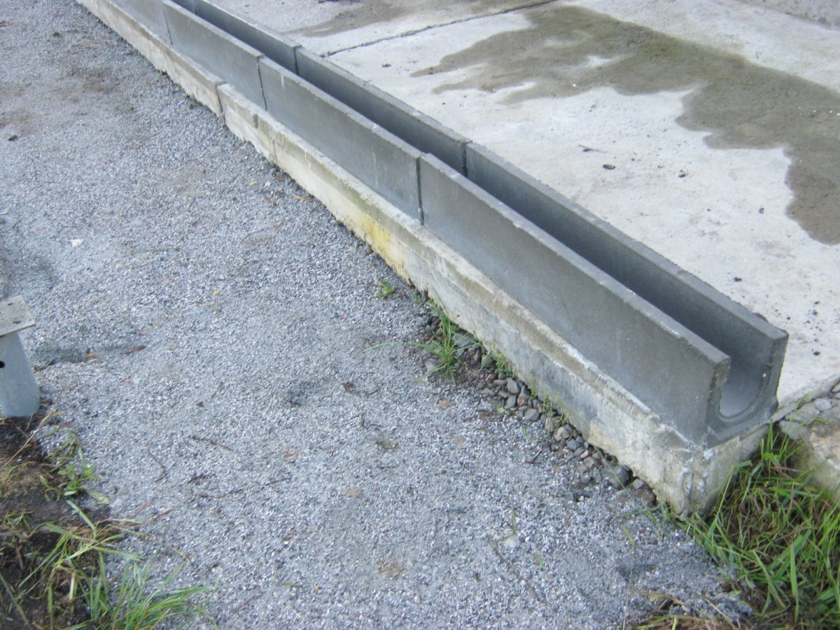 Лоток водоотводный POLYMAX Drive лв-10.16.08-ПП